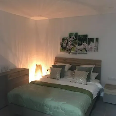 Happy Sunrise אלבופיירה